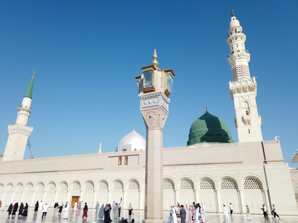 مآذن المسجد النبوي والقبة الخضراء
